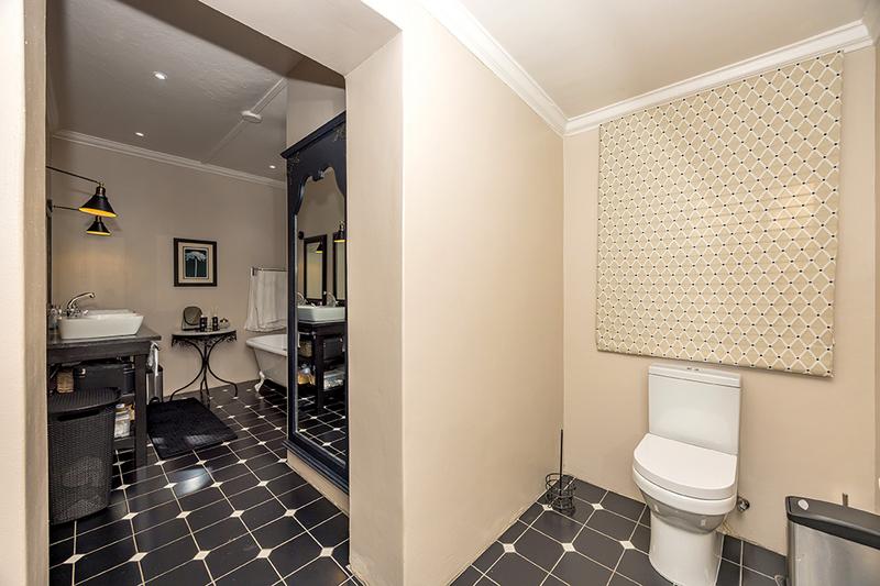 4 Bedroom Property for Sale in Claremont Western Cape